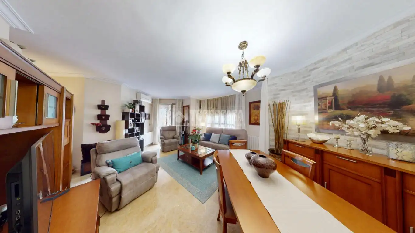 Living room of Flat for sale in Valencia  with Air Conditioner, Heating and Balcony