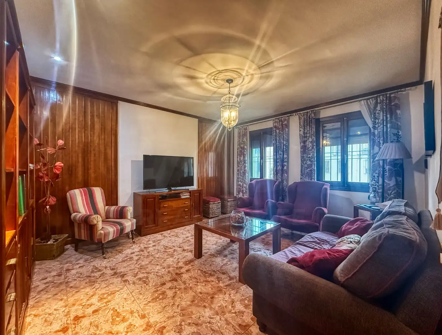 Sala d'estar de Casa o xalet en venda en Almagro amb Aire condicionat, Calefacció i Terrassa