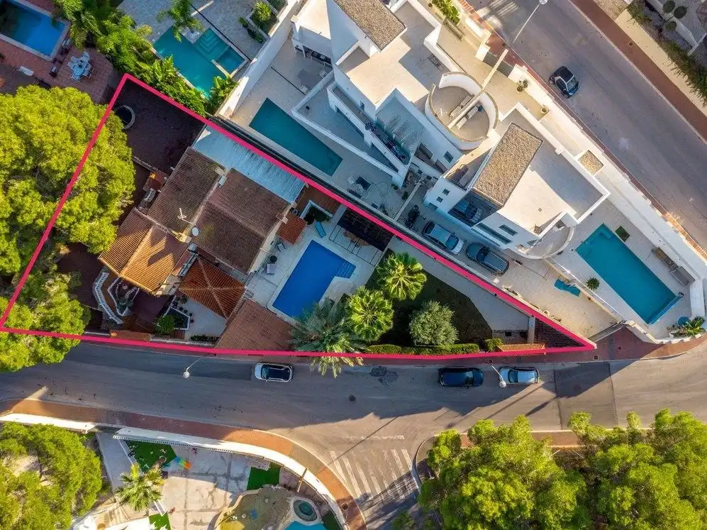 Chalet con piscina en venta en Los Balcones - Los Altos, imagen 27