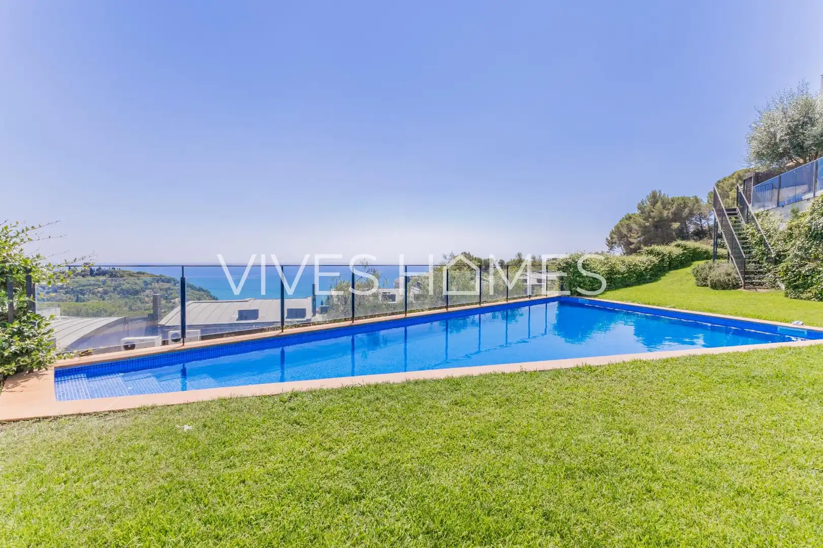 Swimming pool of Houses for sale in Caldes d'Estrac  with Air Conditioner, Heating and Private garden