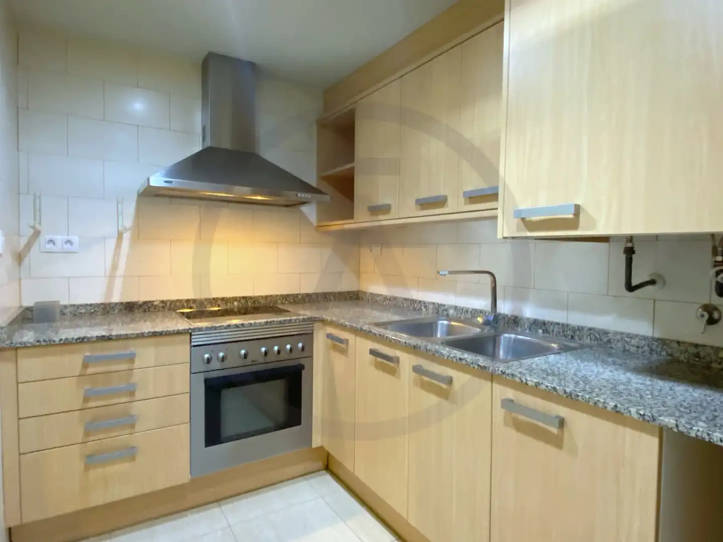 Kitchen of Ground floor for sale in Centre
