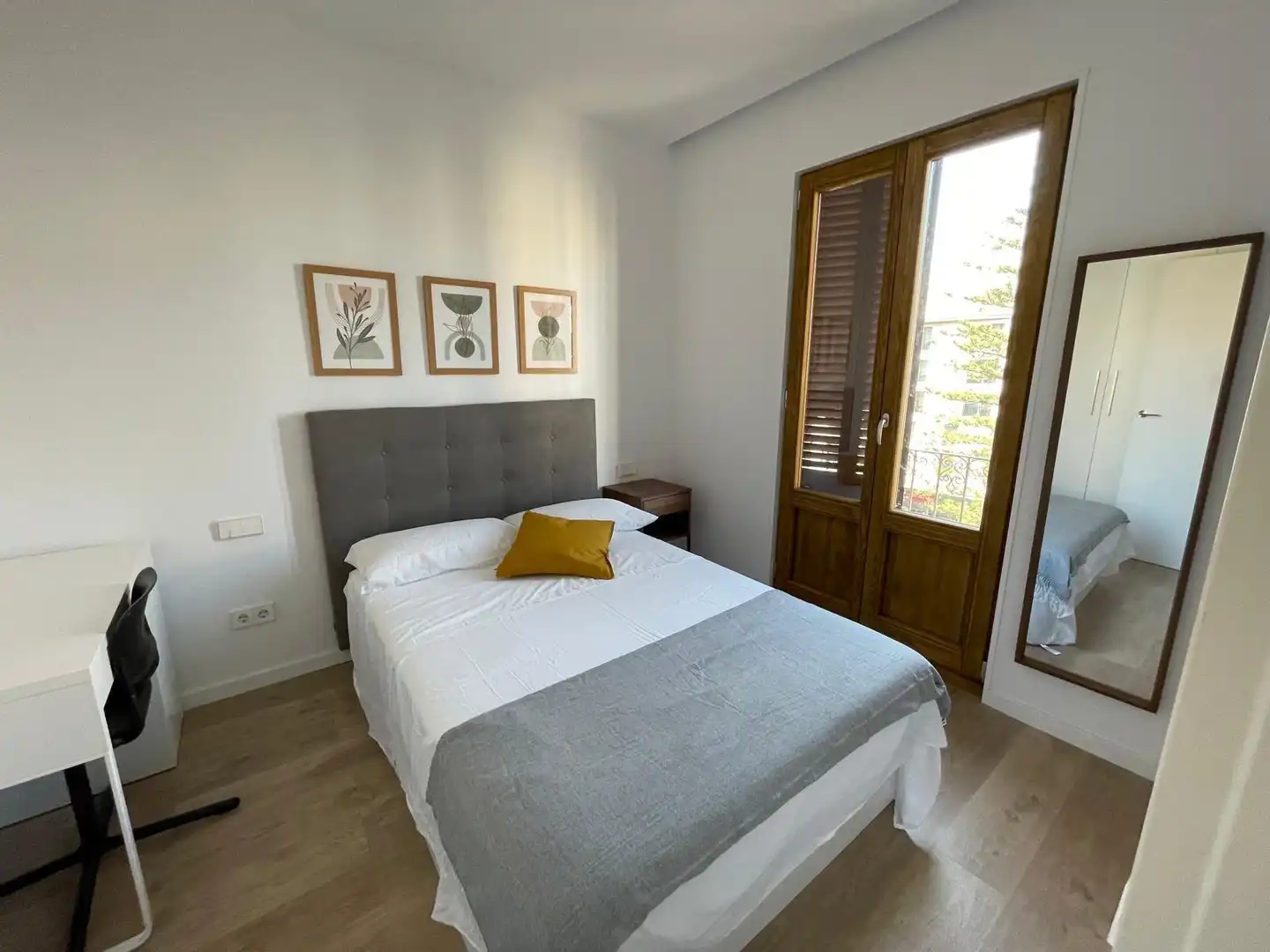 Dormitori de Pis de lloguer en Barcelona amb Aire condicionat, Calefacció i Parquet