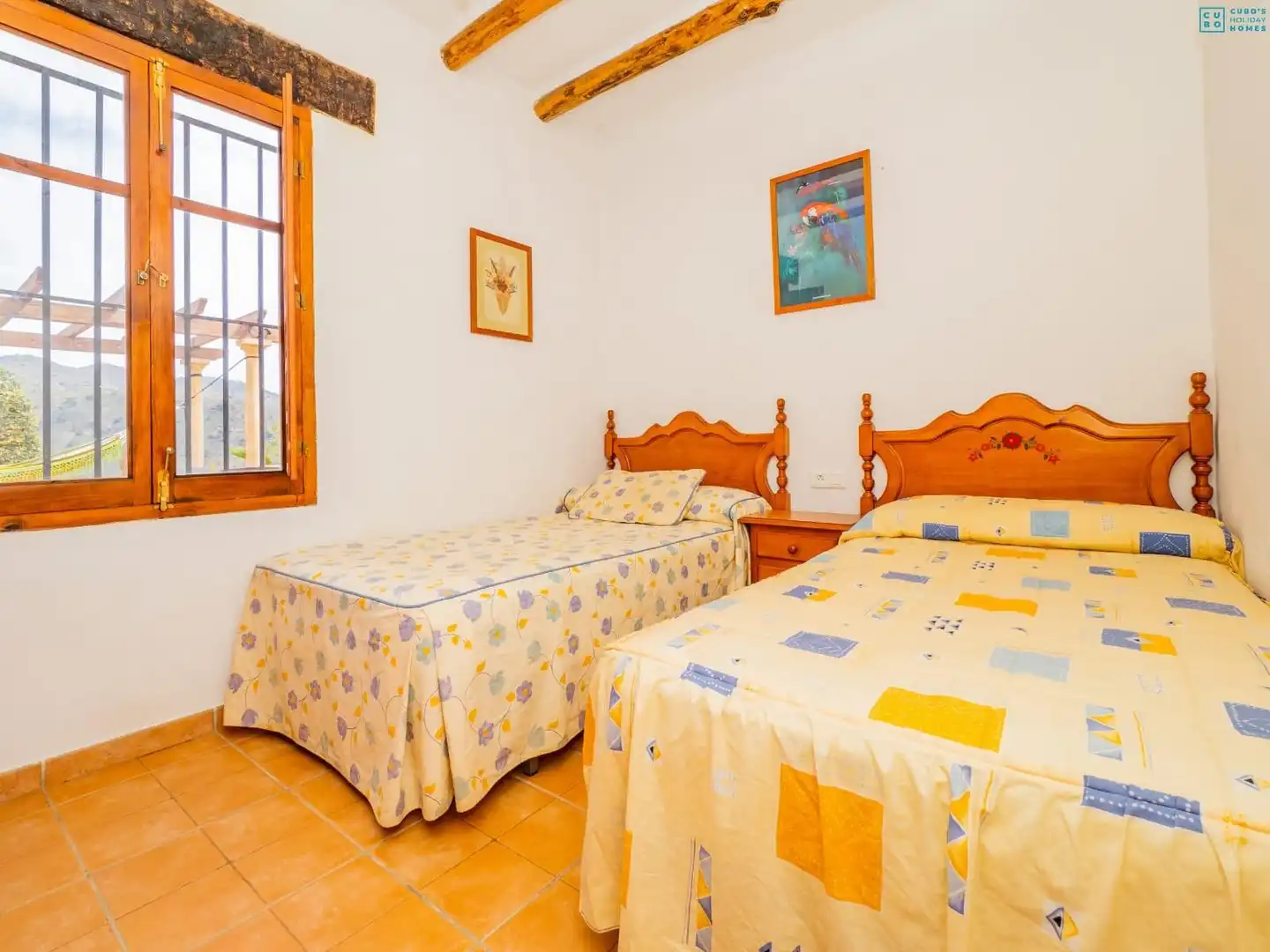 Habitación de Casa o chalet en venta en Casabermeja con Calefacción, Jardín privado y Terraza