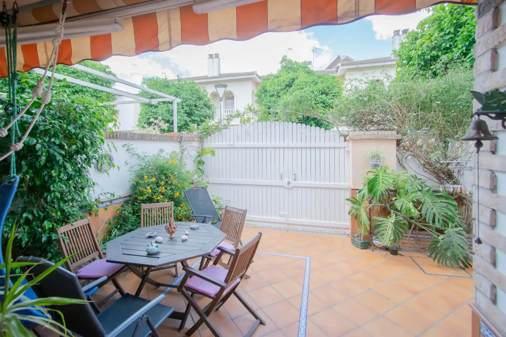 Terrace of Detached homes for sale in Sevilla  with Storage room and Community pool