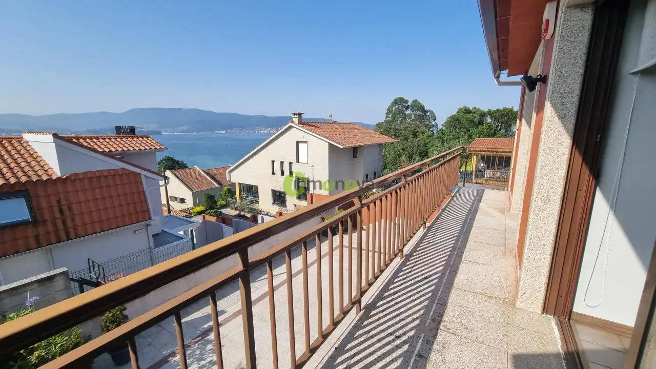 Terraza de Casa o chalet en venta en Nigrán con Calefacción, Jardín privado y Trastero
