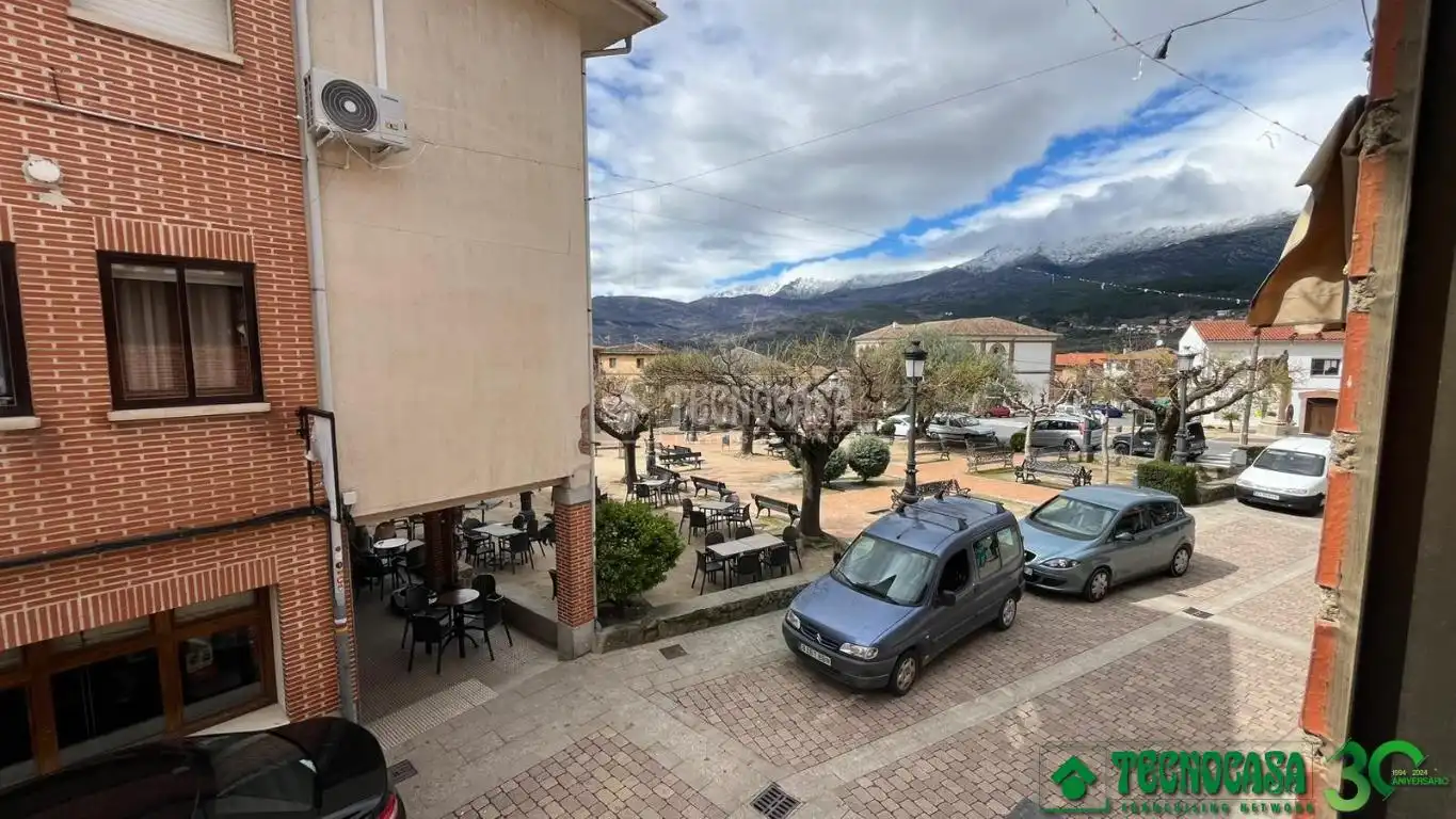 Außenansicht von Einfamilien-Reihenhaus zum Verkauf in San Esteban del Valle mit Klimaanlage und Heizung