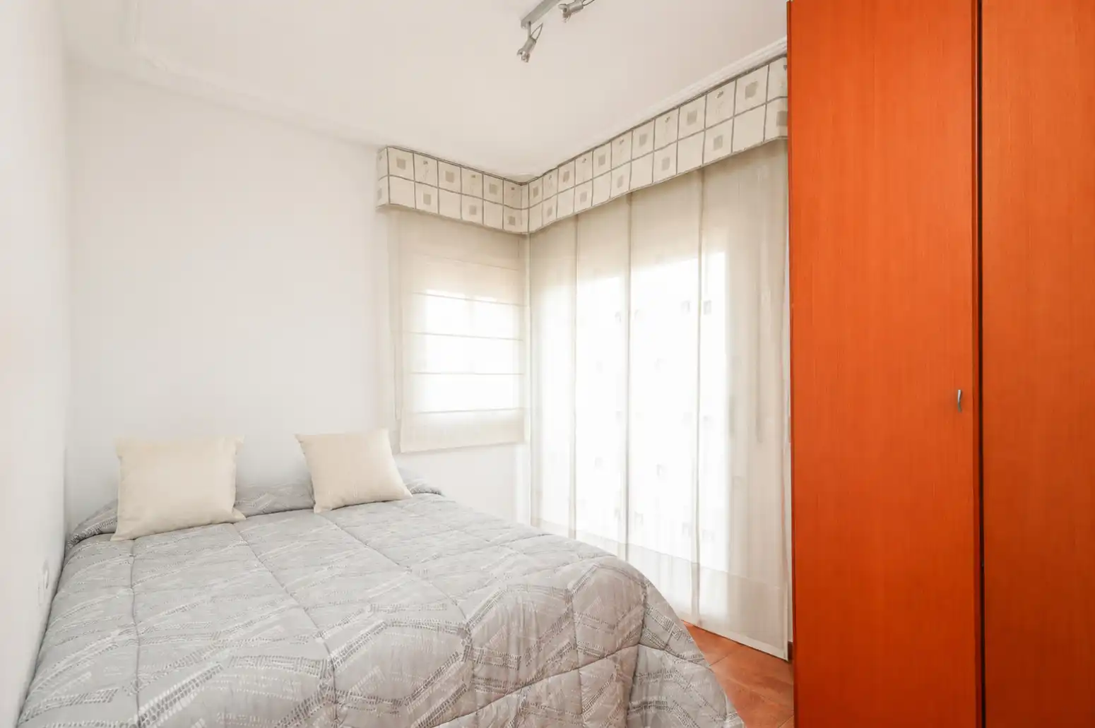Habitación de Casa o chalet en venta en Sant Andreu de la Barca con Calefacción, Jardín privado y Terraza