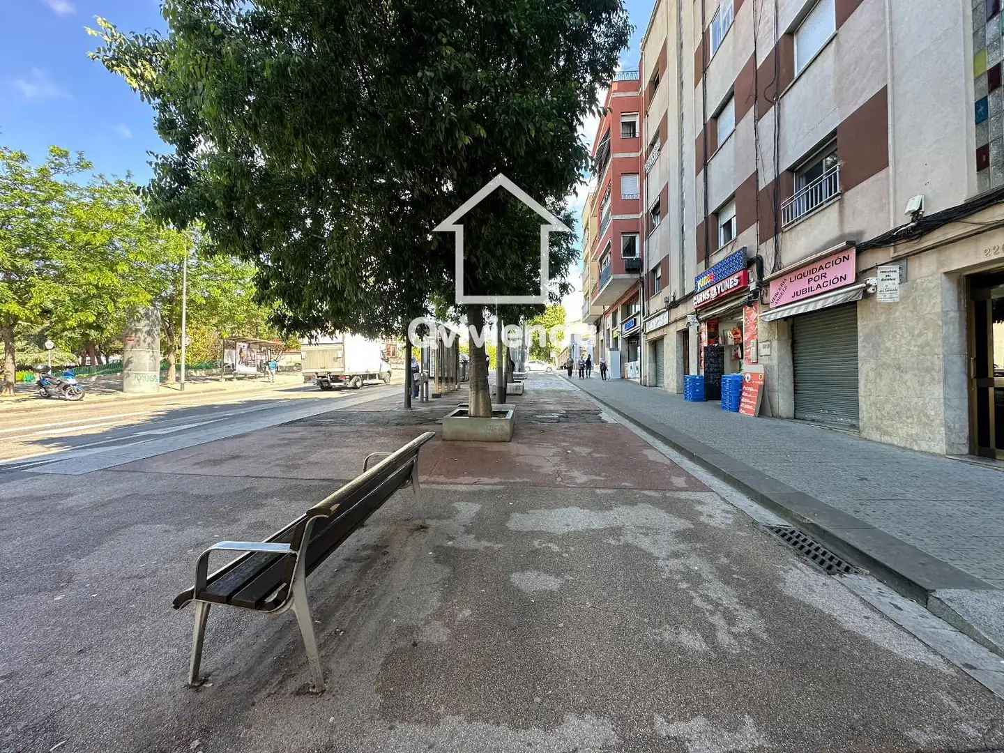 Vista exterior de Local en venta en Terrassa