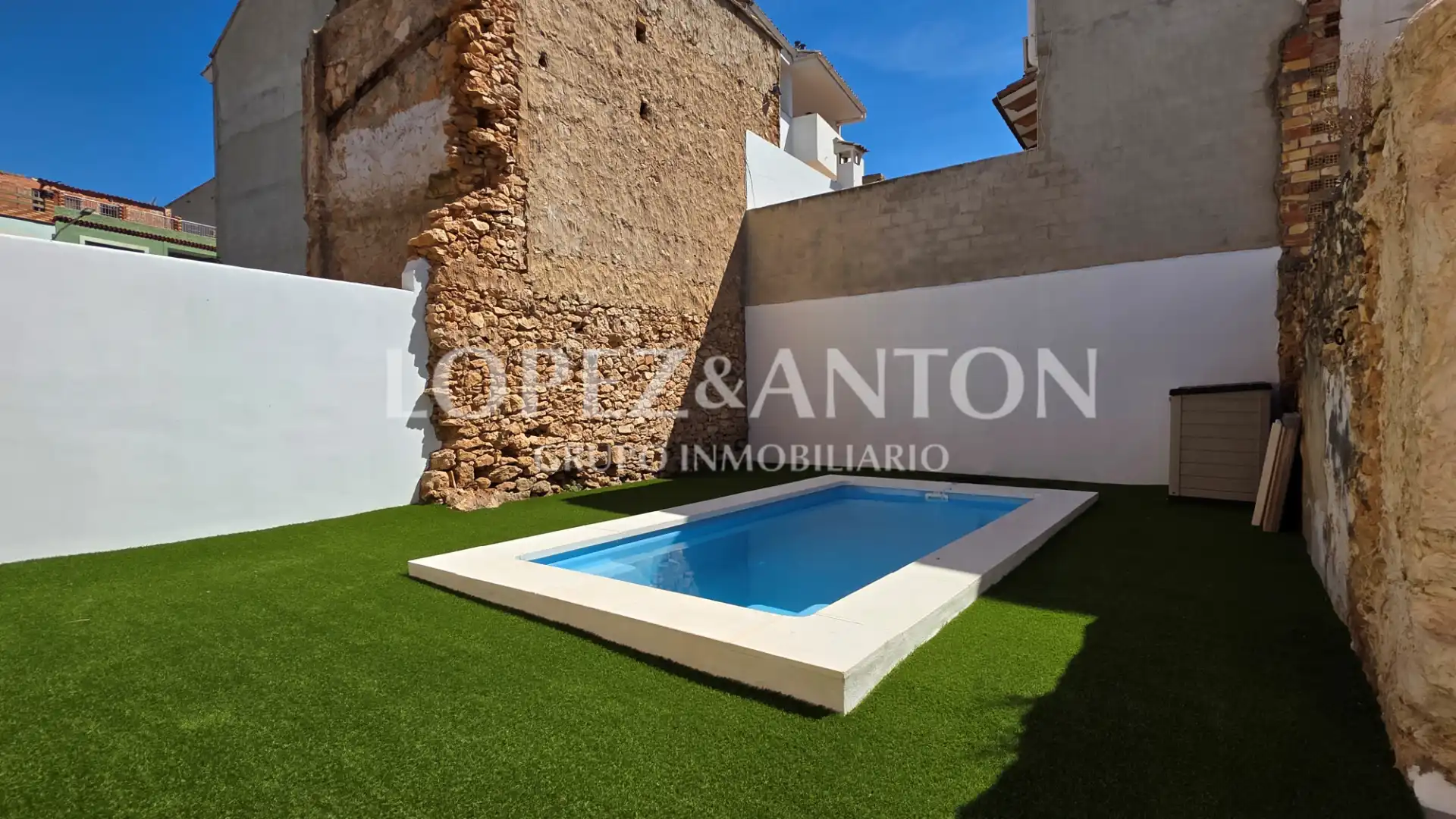 Vista exterior de Casa adosada en venta en Benaguasil con Aire acondicionado, Calefacción y Terraza