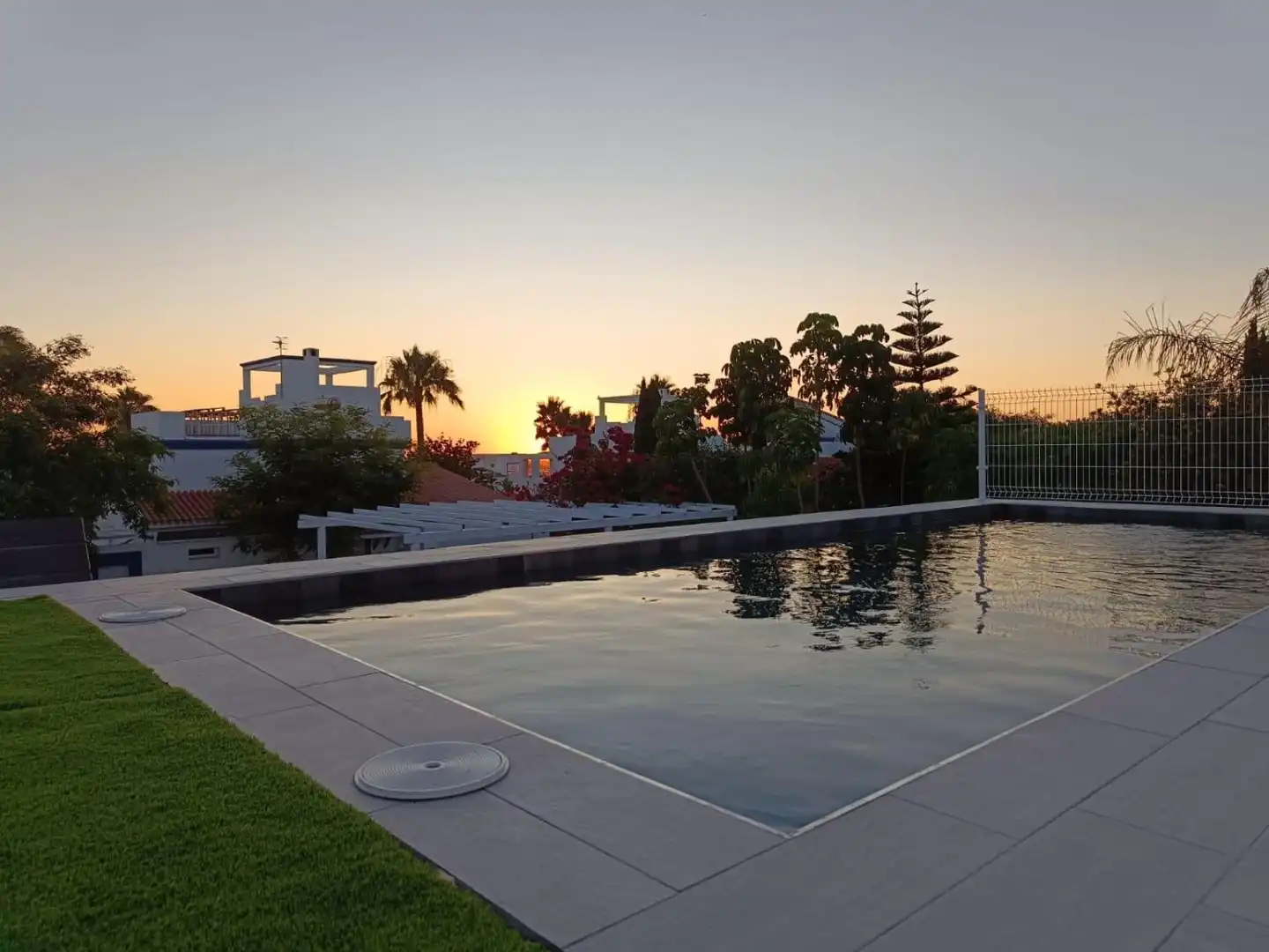 Piscina de Casa o chalet de alquiler en Sanlúcar de Barrameda con Aire acondicionado, Jardín privado y Terraza