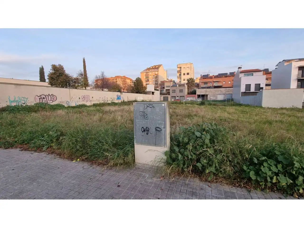 Terreny residencial en venda a Calle Maria Àngels Anglada 14