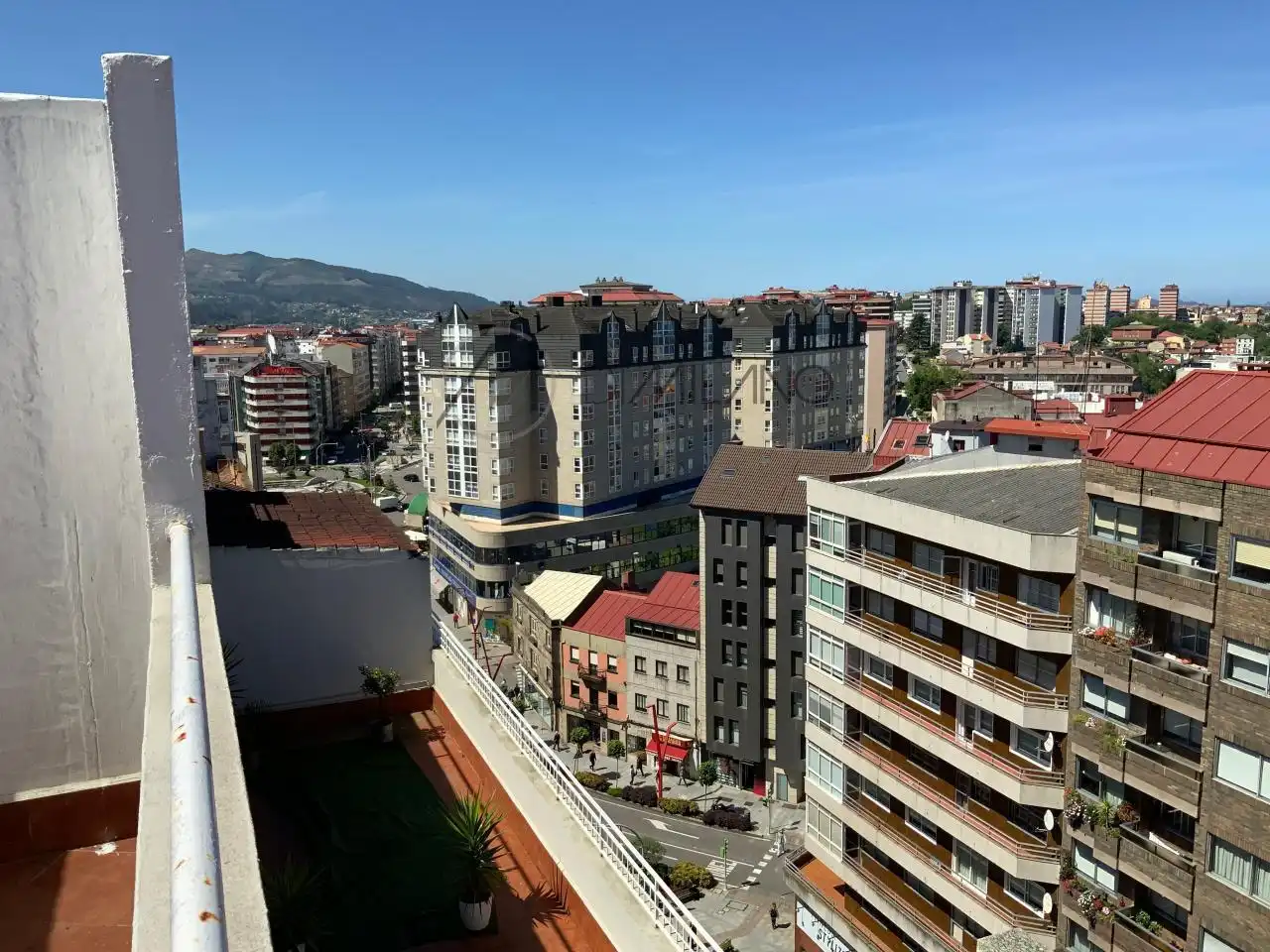 Vista exterior de Piso de alquiler en Vigo  con Calefacción, Parquet y Trastero