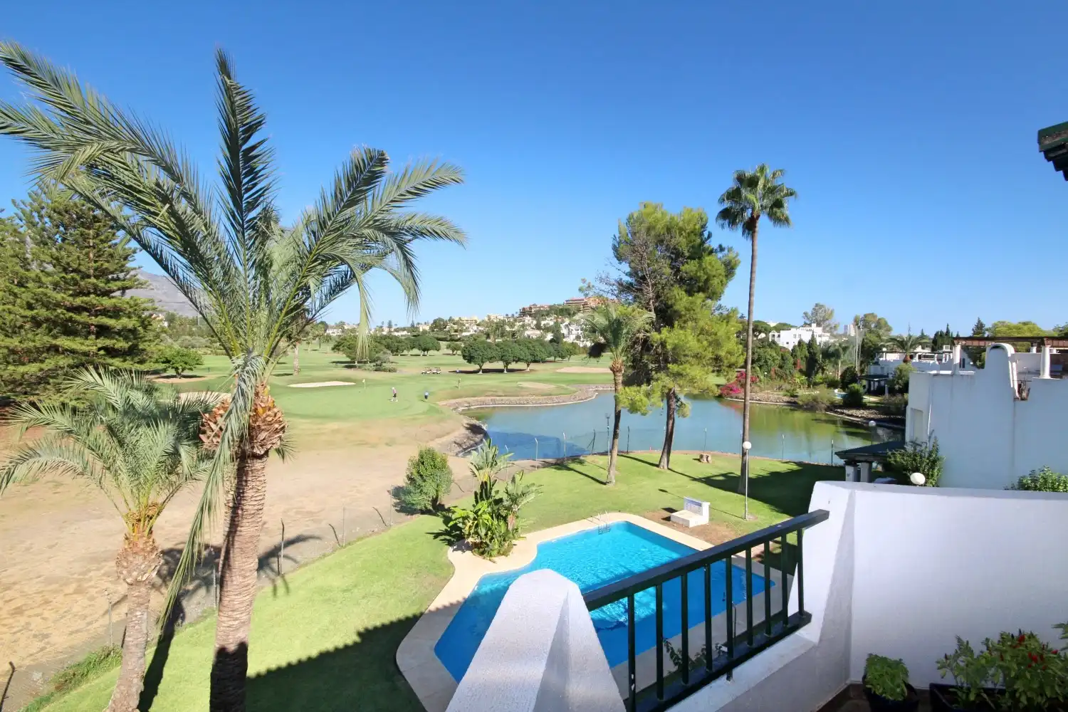 Casa amb piscina en venda a Nueva Andalucía, imagen 3