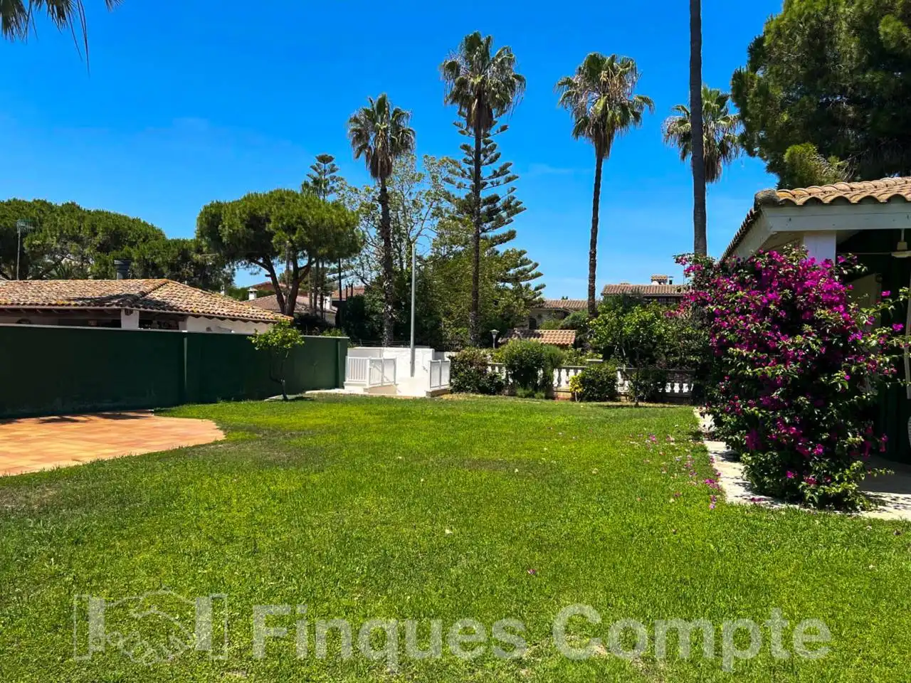 Detached house with garden for sale in Calle Camèlies, imagen 7