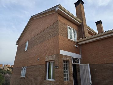 Doppelhaushälfte mit Garten zum Verkauf in Pioz