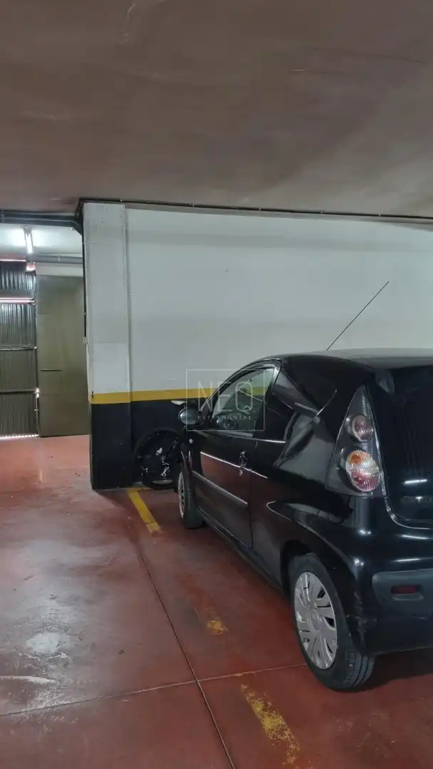 Parking de Dúplex en venta en Madrid con Aire acondicionado, Calefacción y Jardín privado