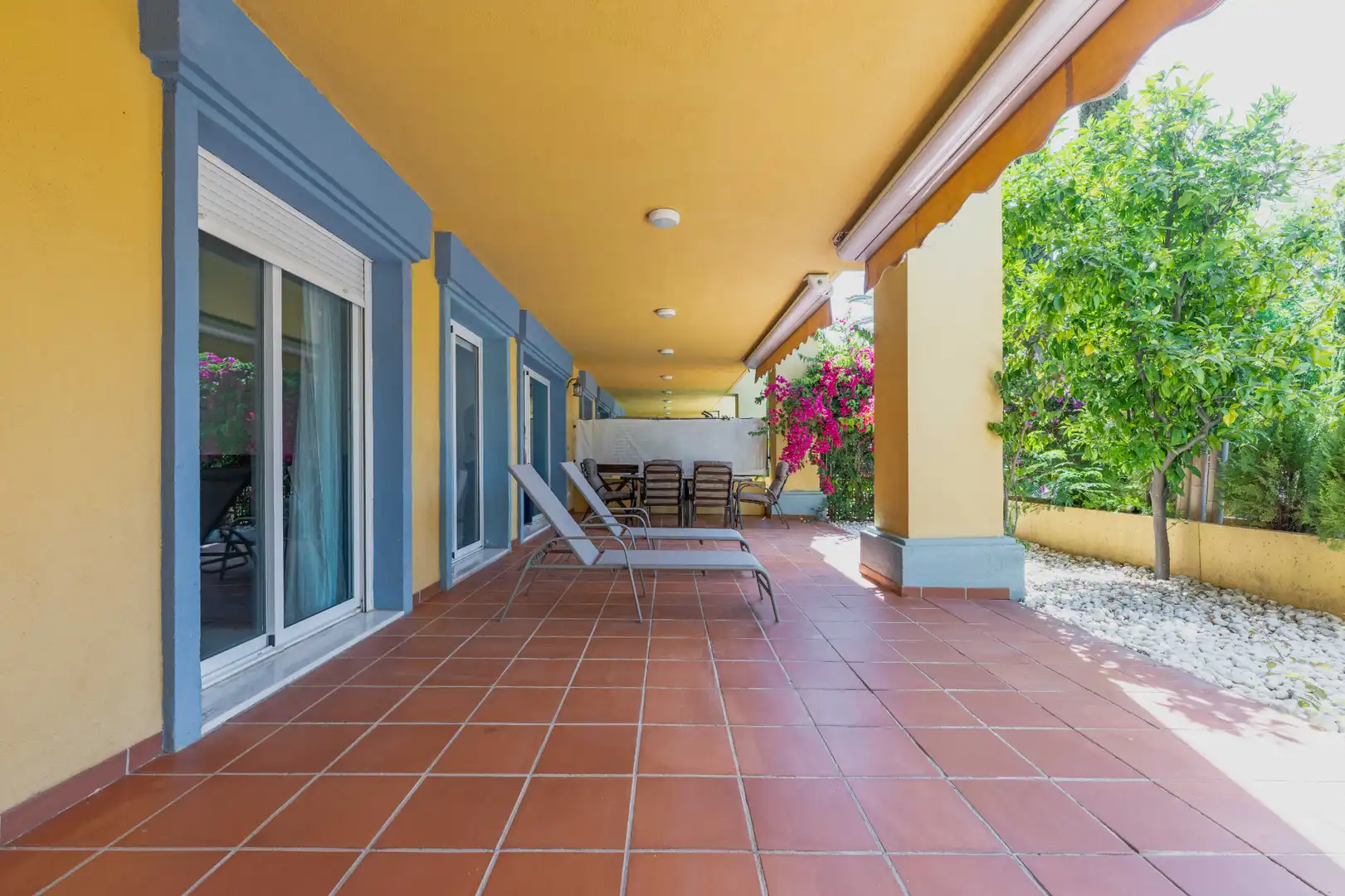 Terrace of Ground floor for sale in Marbella  with Air Conditioner, Heating and Terrace
