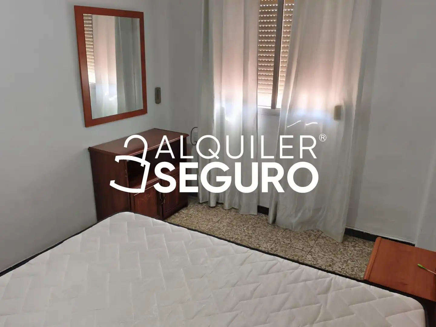 Piso con ascensor en alquiler en De Carmona, imagen 22