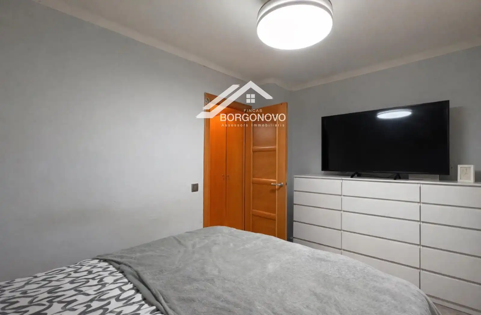 Schlafzimmer von Wohnung zum Verkauf in Barcelona mit Klimaanlage, Heizung und Terrasse