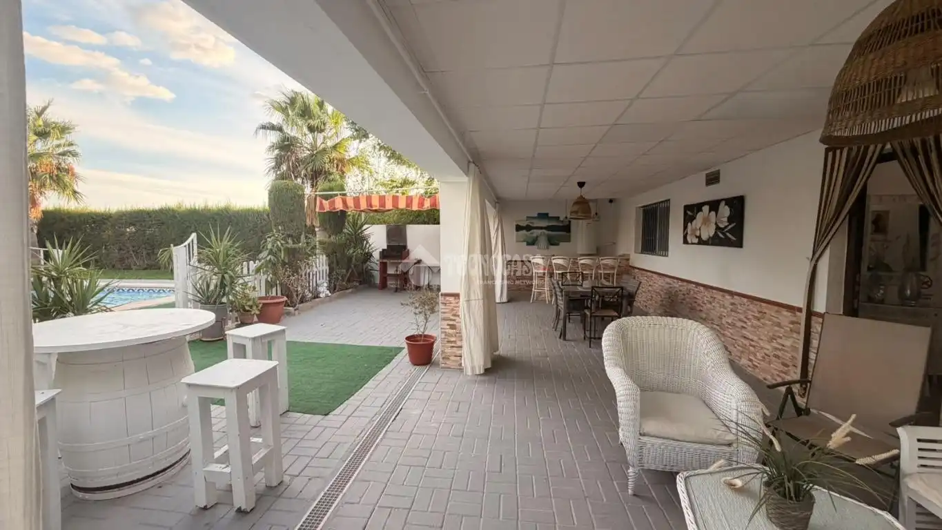 Terrassa de Finca rústica en venda en La Lantejuela , Sevilla