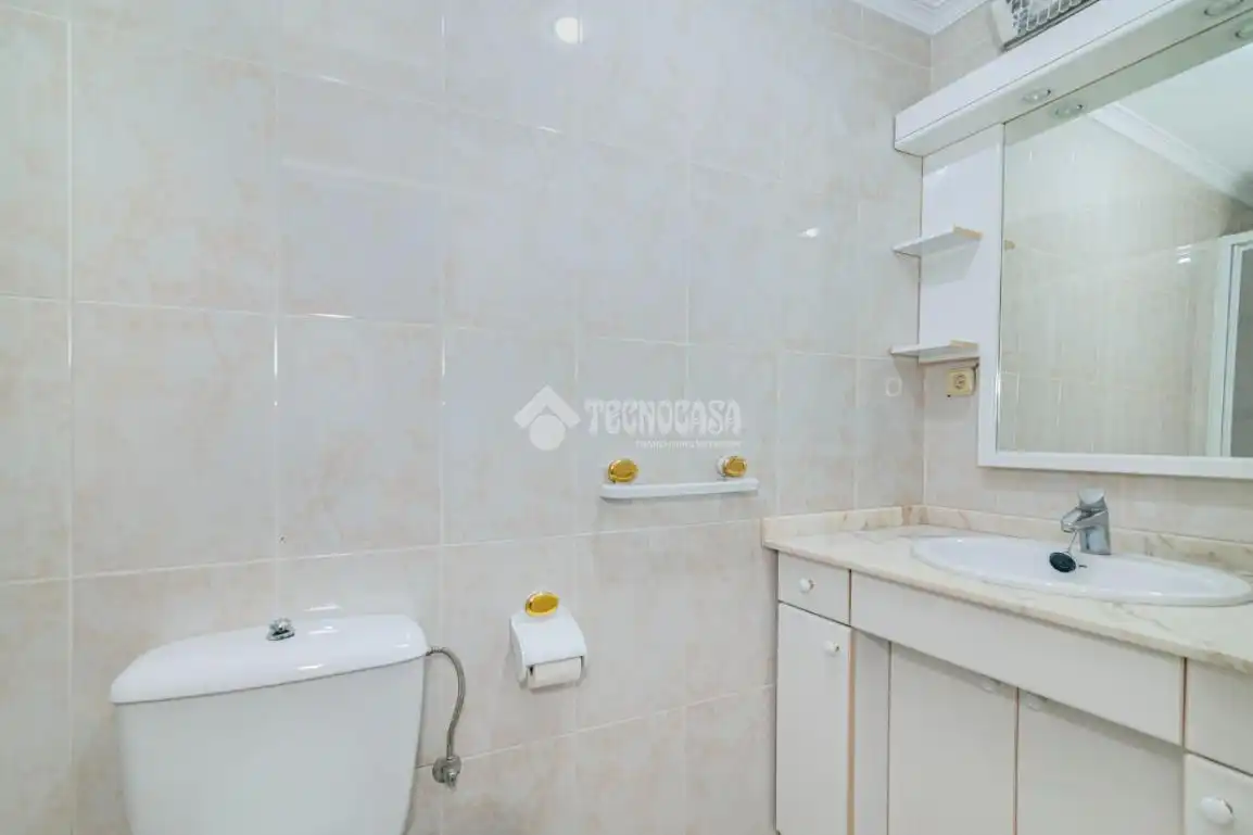 Bathroom of Detached homes for sale in Loja