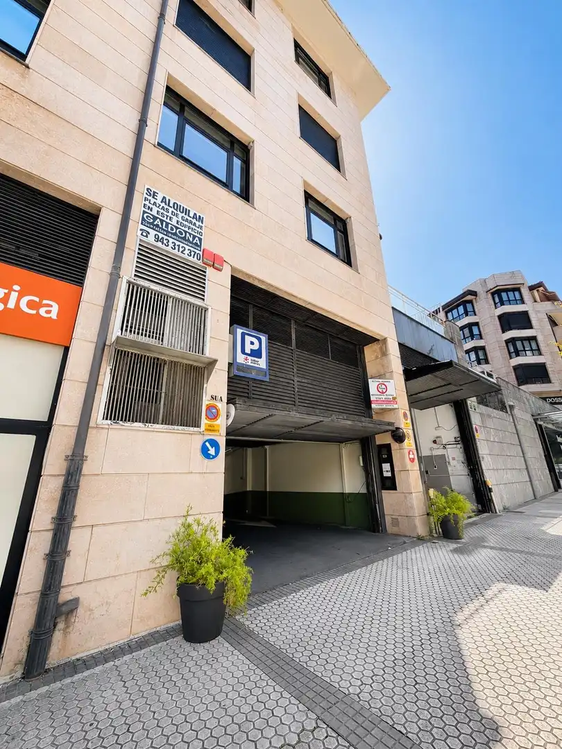 Parkplatz von Garage zum Verkauf in Donostia - San Sebastián 