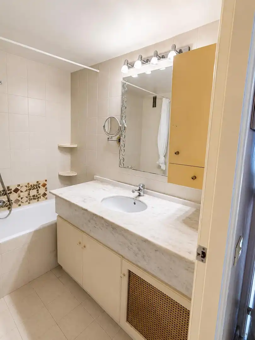 Baño de Piso en venta en Barcelona con Jardín privado y Parquet