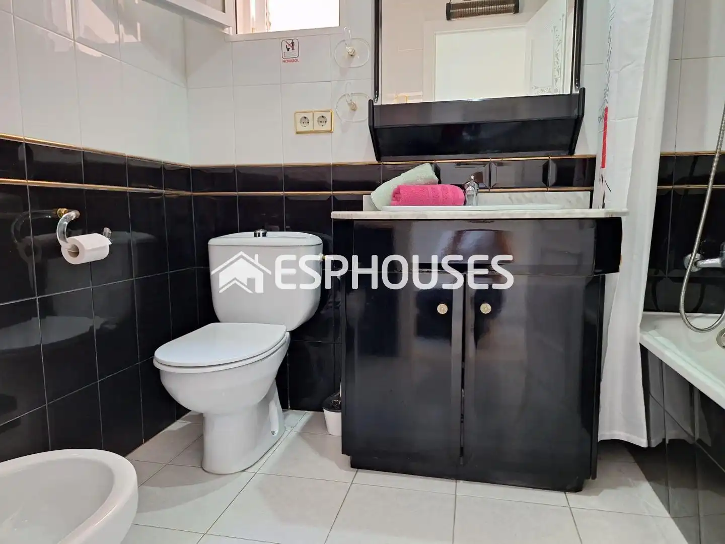 Baño de Apartamento en venta en Guardamar del Segura con Aire acondicionado, Calefacción y Trastero