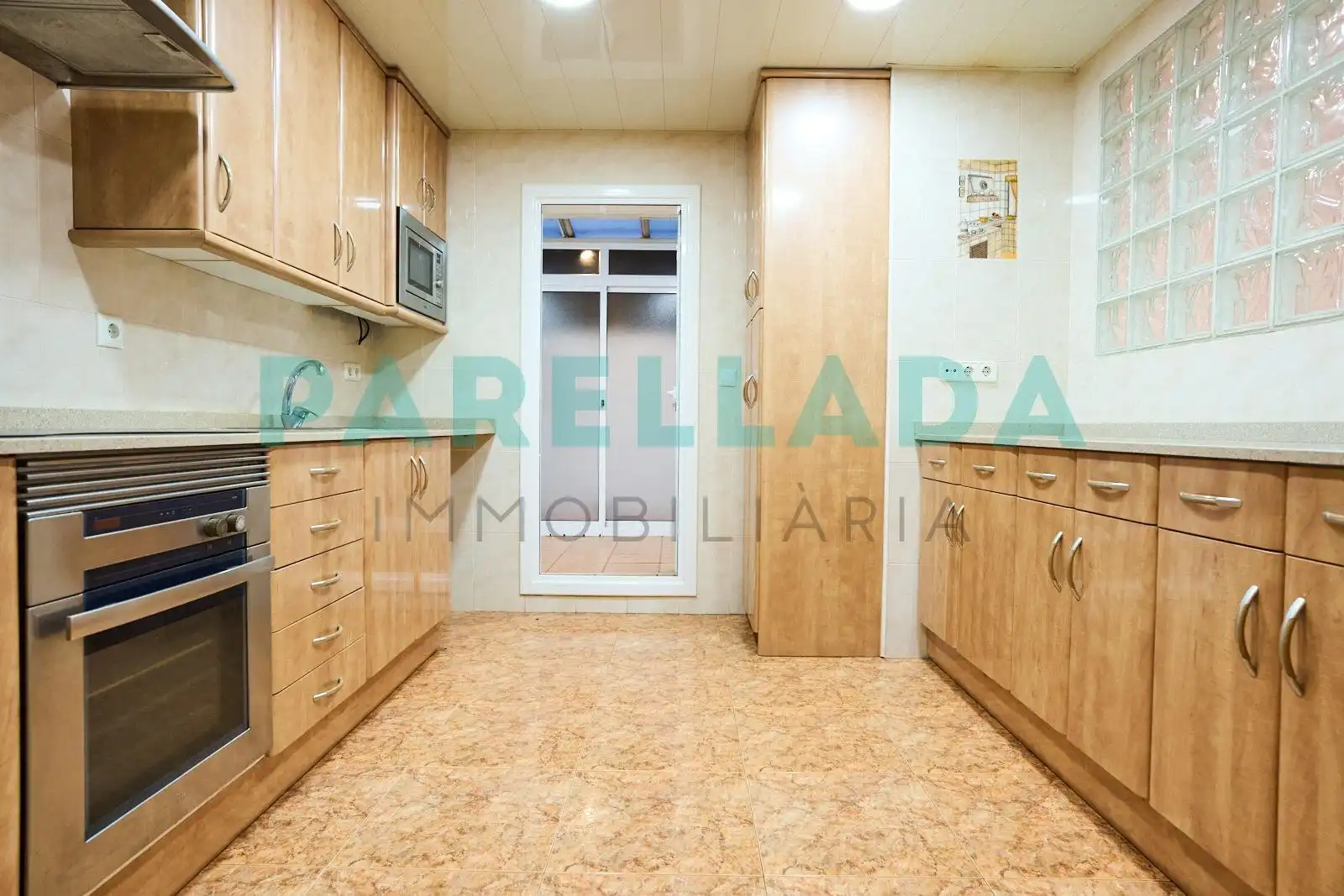 Kitchen of Flat for sale in Badalona