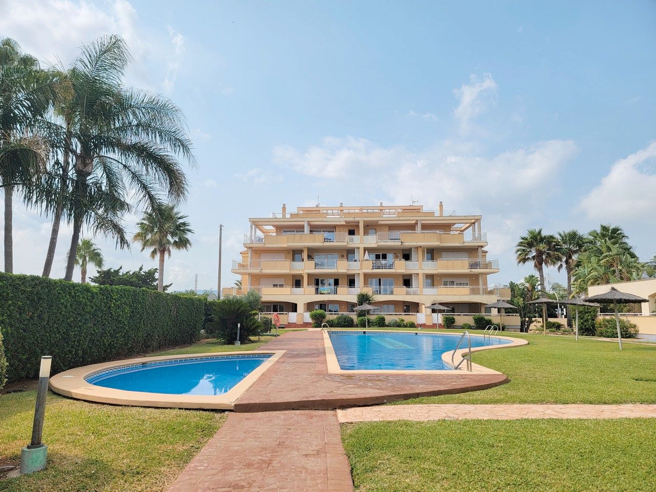 Vista exterior de Apartament de lloguer en Dénia amb Aire condicionat, Terrassa i Moblat