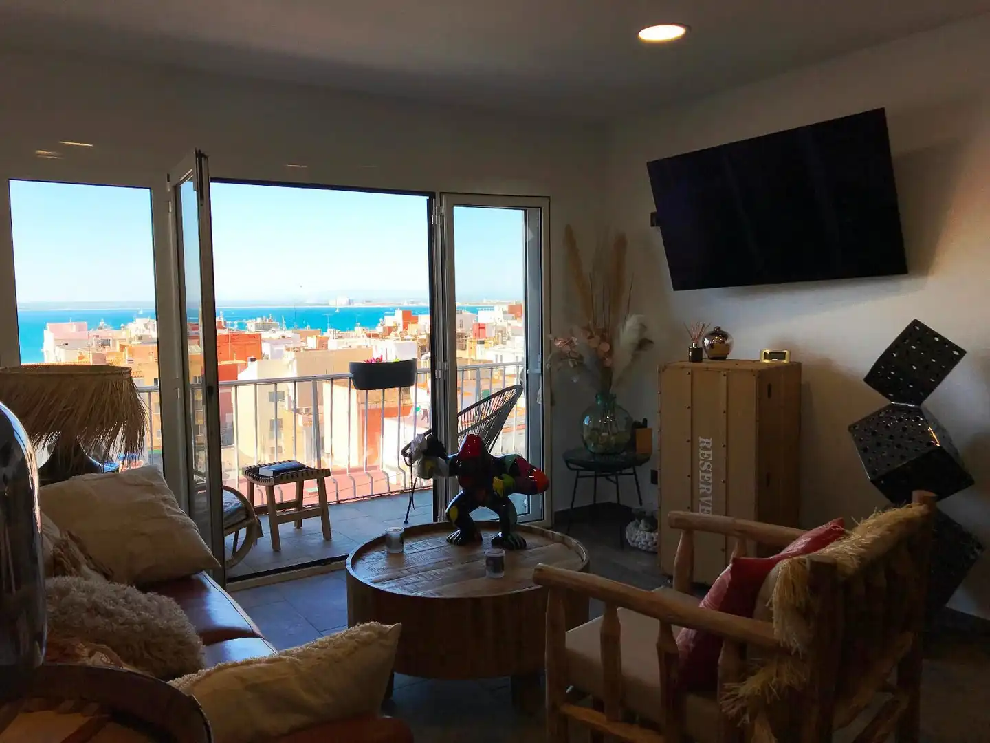 Wohnzimmer von Dachboden zum Verkauf in Roses mit Klimaanlage und Terrasse