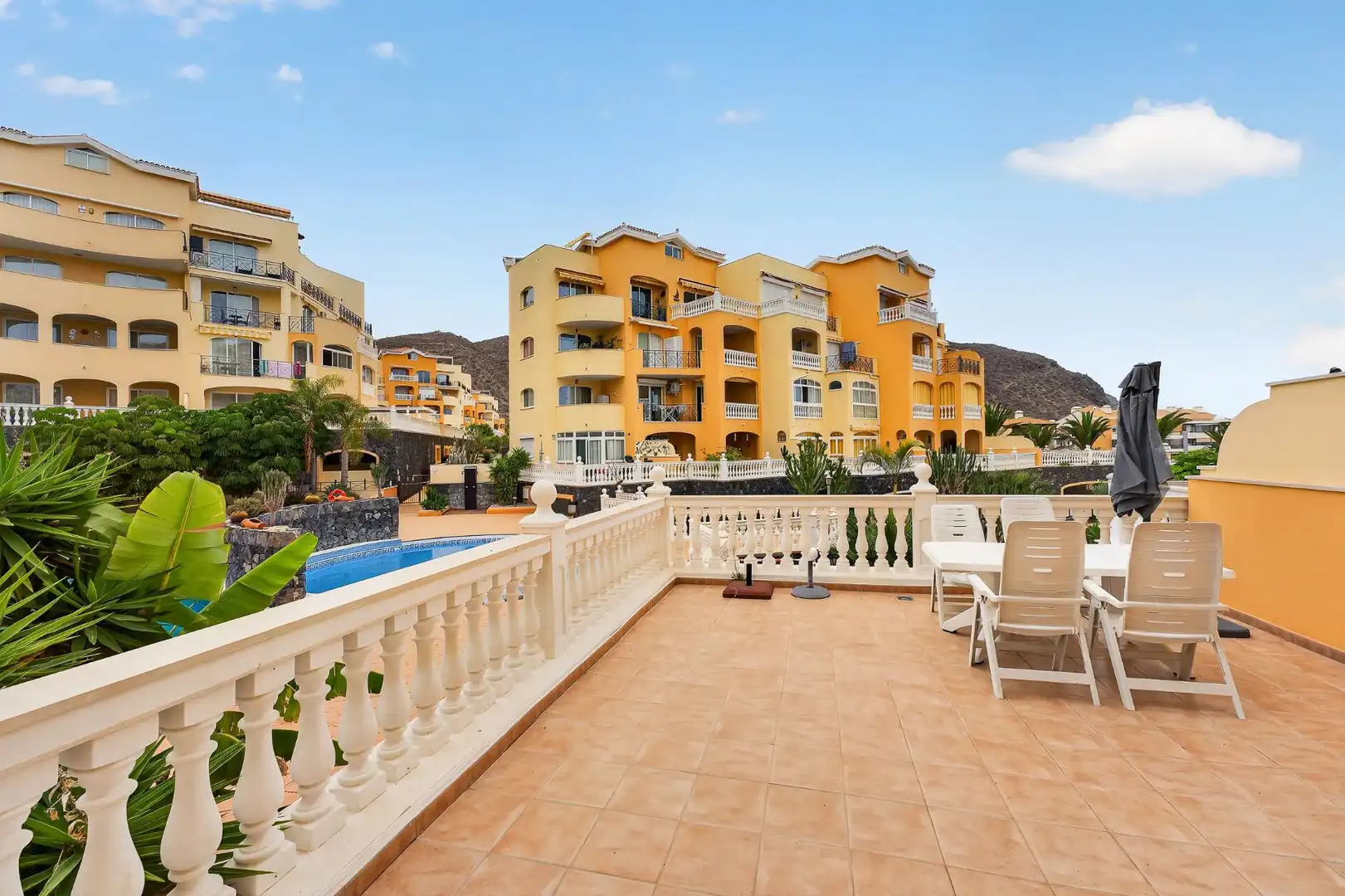 Vista exterior de Apartamento en venta en Arona