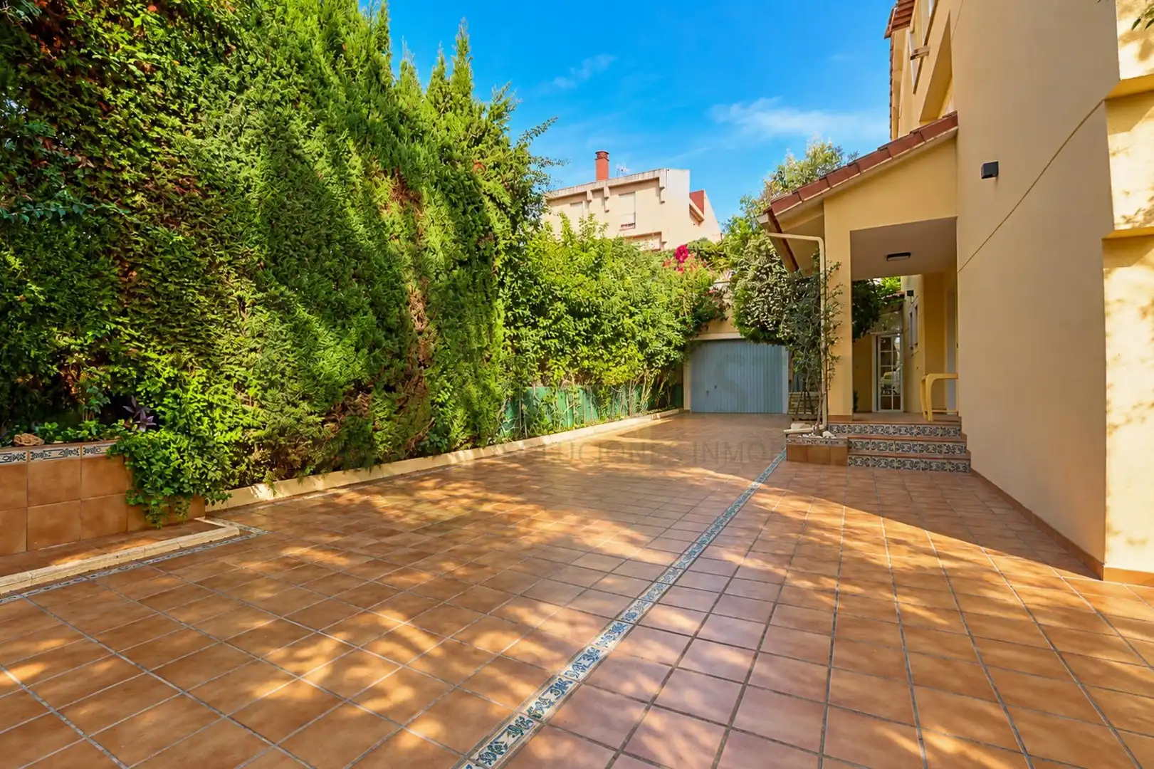 Terrasse von Haus oder Chalet zum Verkauf in Alicante / Alacant mit Klimaanlage, Heizung und Privatgarten
