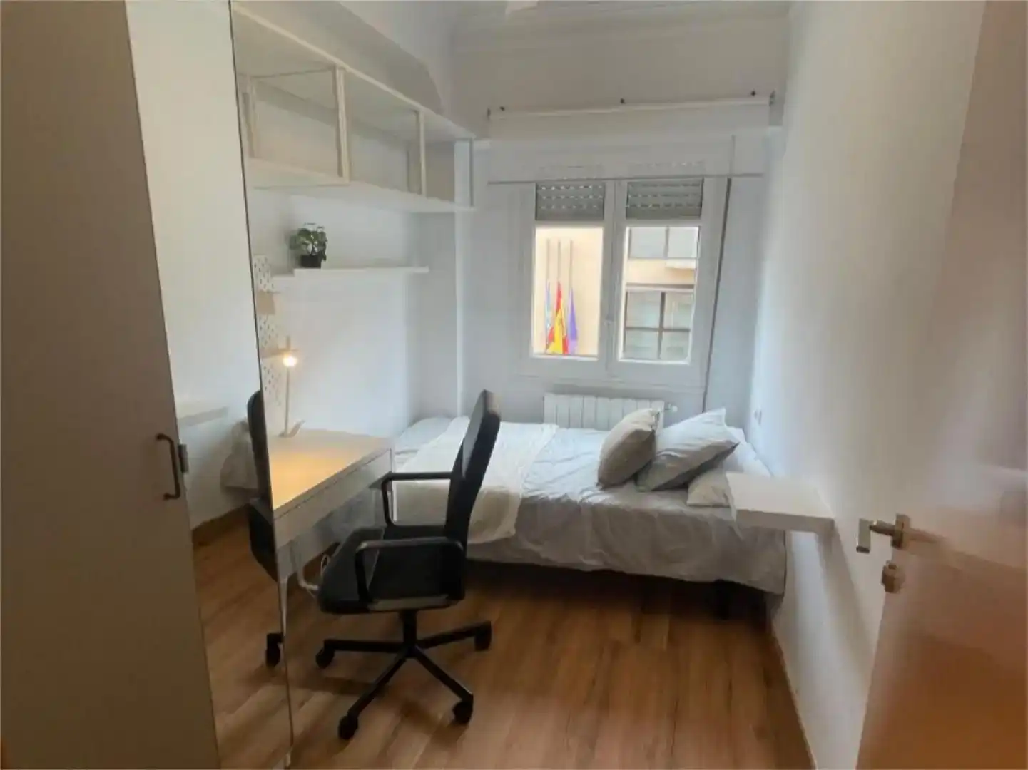 Schlafzimmer von Wohnung zur Miete in  Valencia Capital