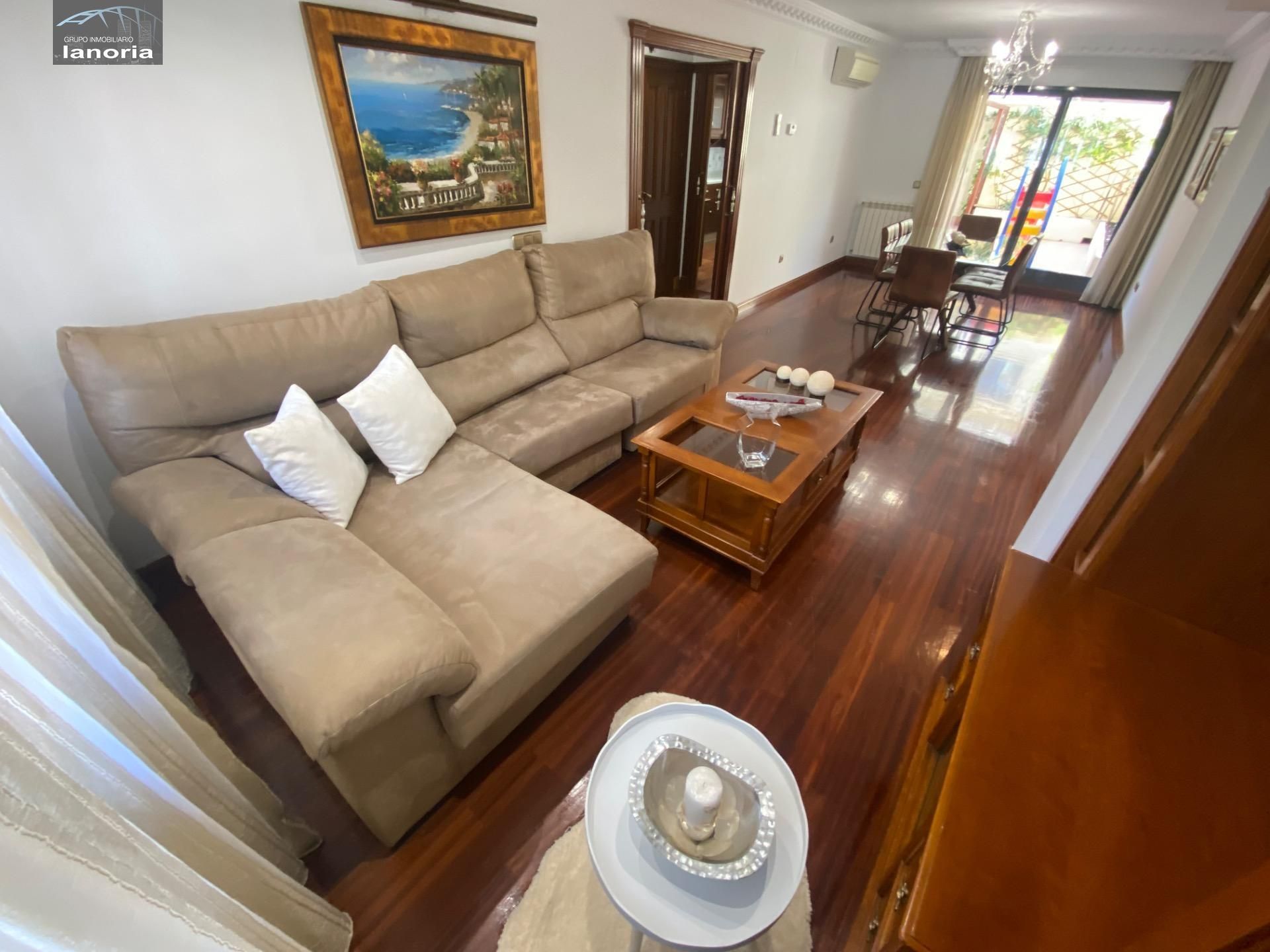 Sala d'estar de Casa adosada en venda en  Albacete Capital amb Aire condicionat, Calefacció i Terrassa