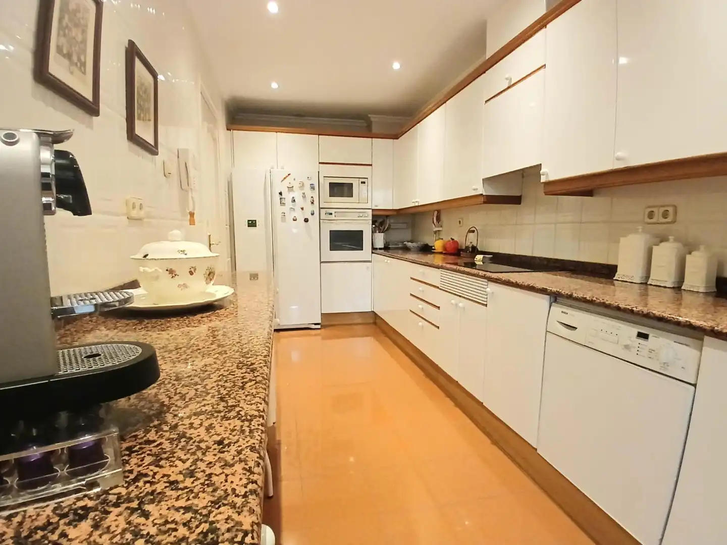 Kitchen of Flat for sale in Madrid  with Air Conditioner, Heating and Private garden