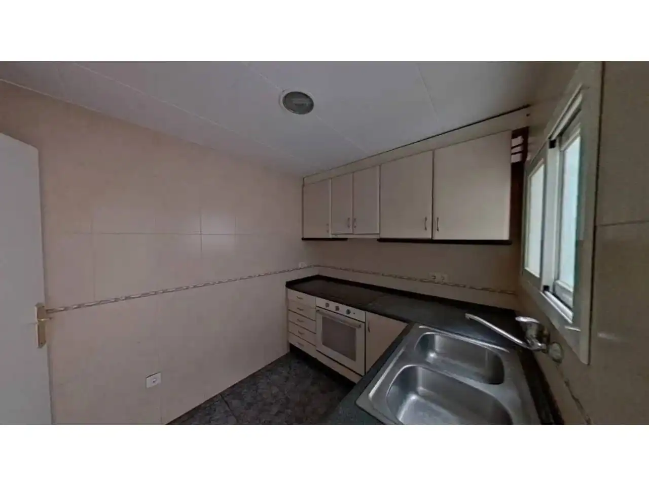Cocina de Piso en venta en Sant Feliu de Llobregat con Balcón