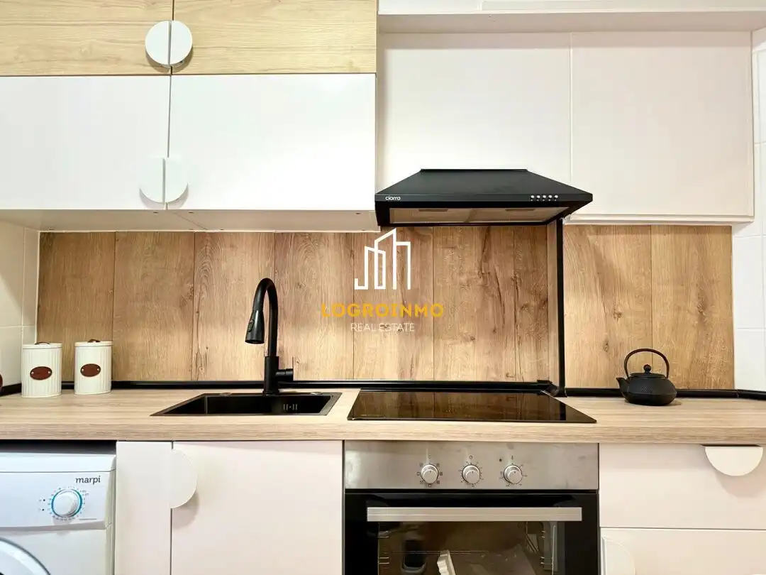Cocina de Piso en venta en  Logroño con Calefacción, Trastero y Amueblado