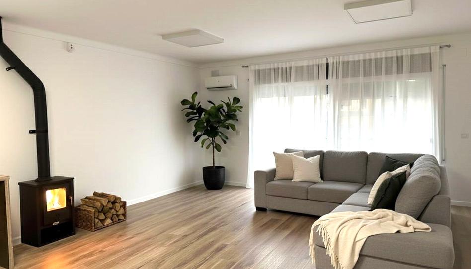 Foto 1 de Pis en venda a Carrer Besalú, El Colomer - La Bateria - La Coma, Girona