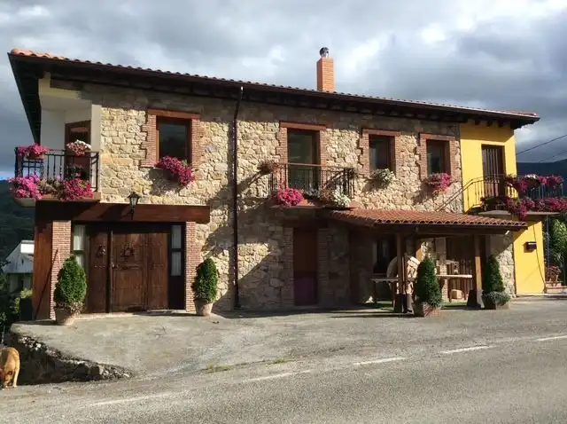 Casa o chalet en venta en Soba con Jardín privado, Terraza y Amueblado