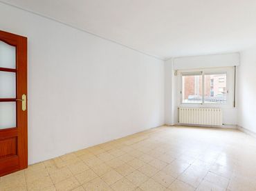 Flat with lift for sale in Horta - Guinardó