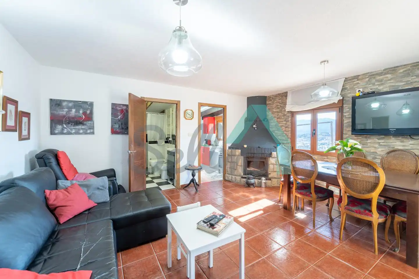 Sala d'estar de Casa o xalet en venda en Oviedo  amb Jardí privat, Terrassa i Traster