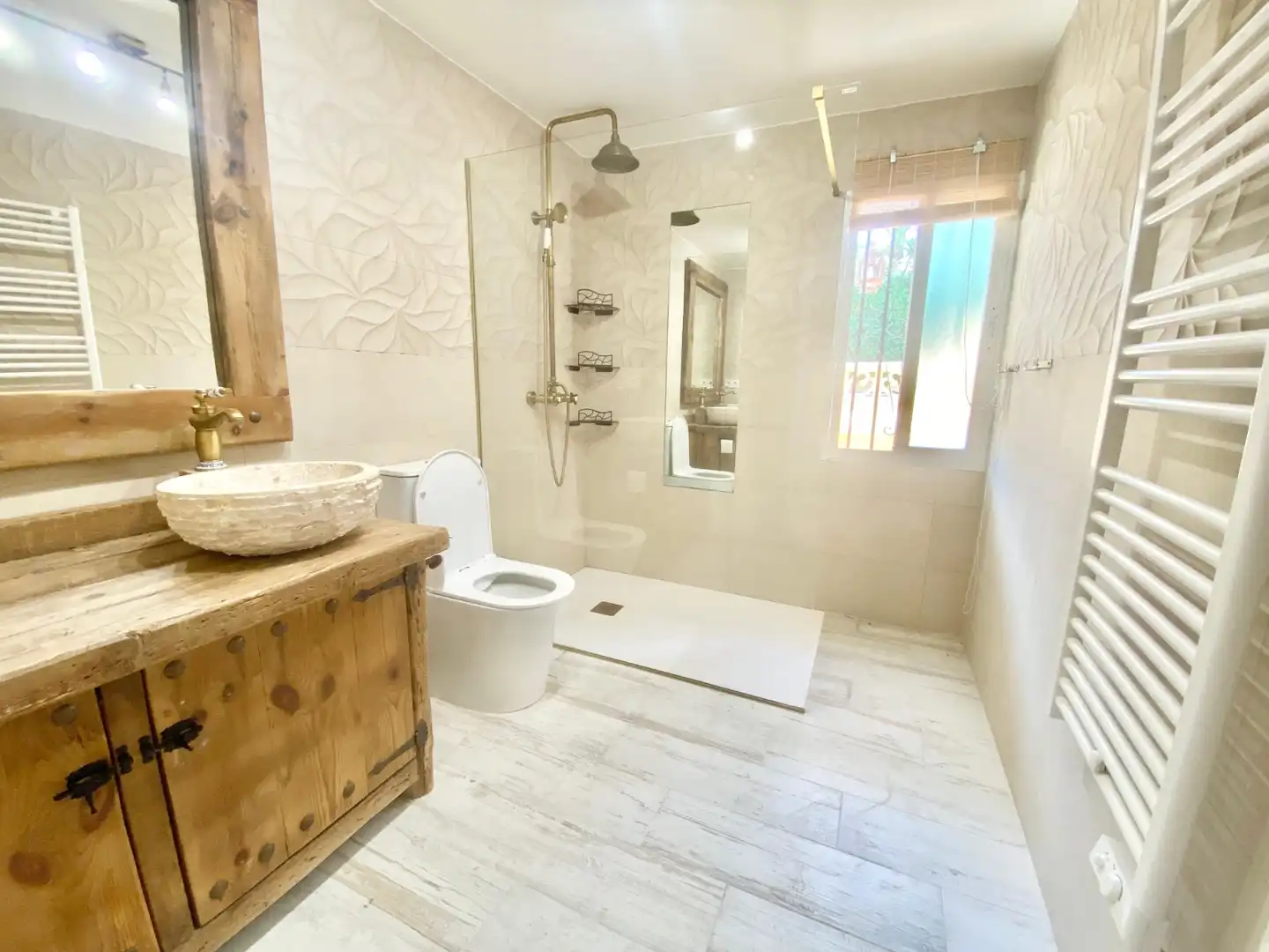 Baño de Casa o chalet de alquiler en L'Alfàs del Pi con Aire acondicionado, Calefacción y Jardín privado