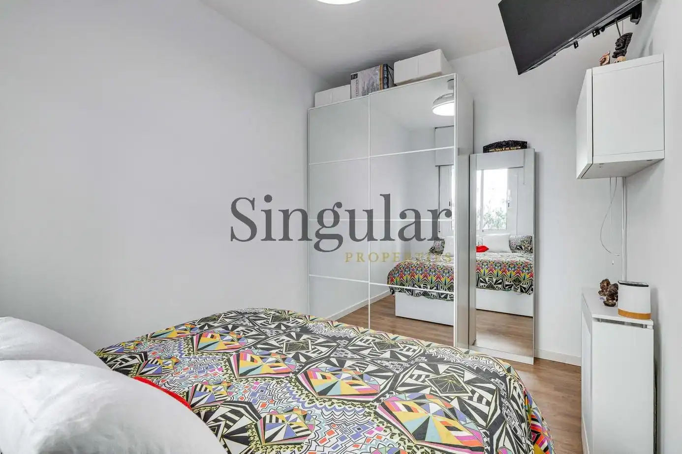 Habitación de Piso en venta en Barcelona con Aire acondicionado, Calefacción y Balcón