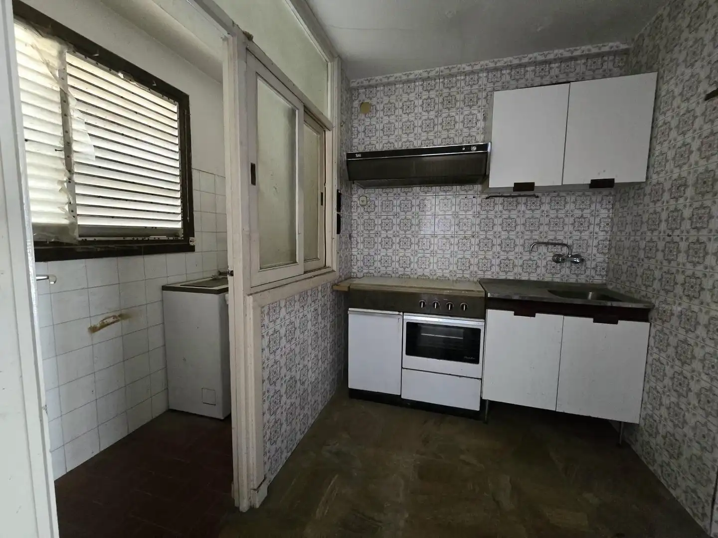 Cocina de Piso en venta en Torremolinos con Terraza y Piscina comunitaria