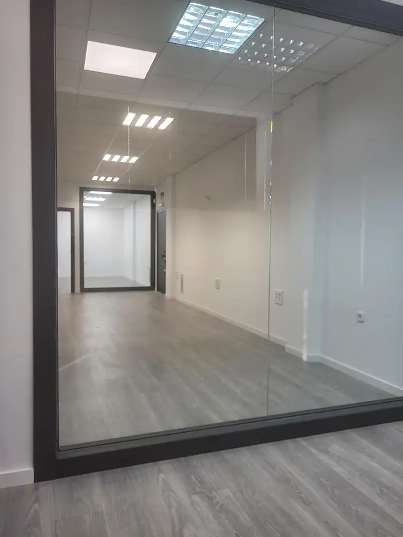 Local comercial en alquiler en de Rafael Alberti, imagen 4