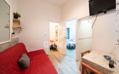 Bedroom of Flat for sale in  Madrid Capital