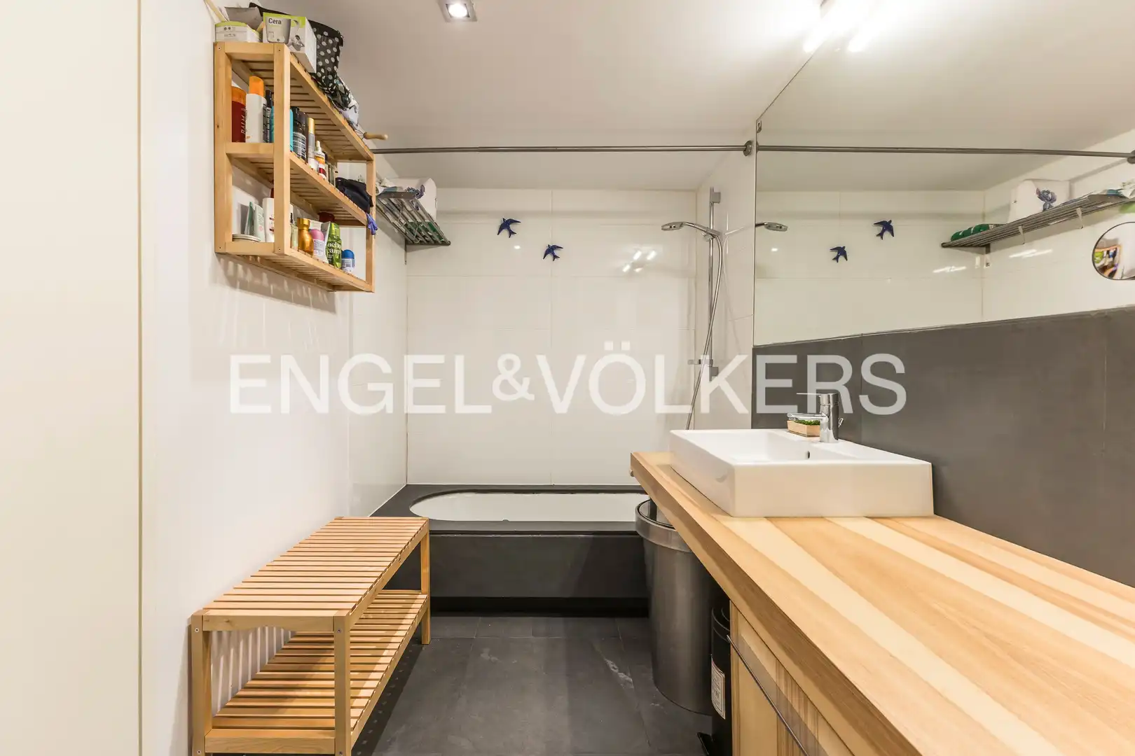 Bathroom of Duplexes for sale in Madrid  with Heating and Storage room