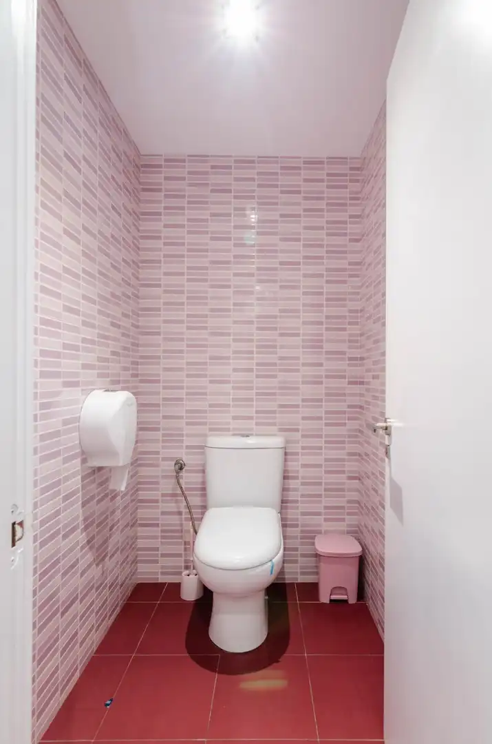Baño de Local en traspaso en Gijón  con Aire acondicionado