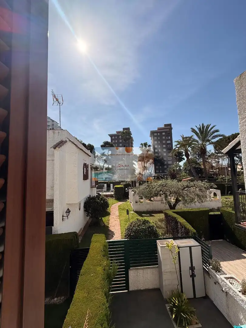 Adossat amb terrassa en venda a CONDE BAU, imagen 20